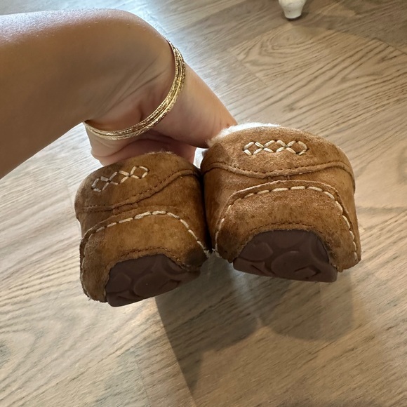 Ugg Slippers - Picture 2 of 5